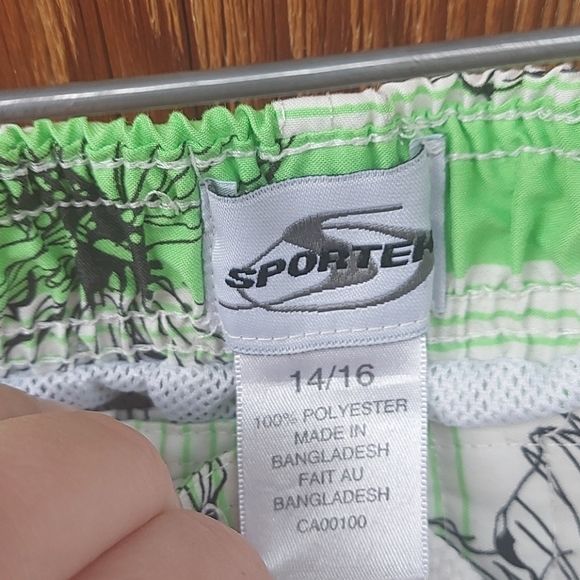 Green Hawaiian swim trunks - Picture 4 of 7